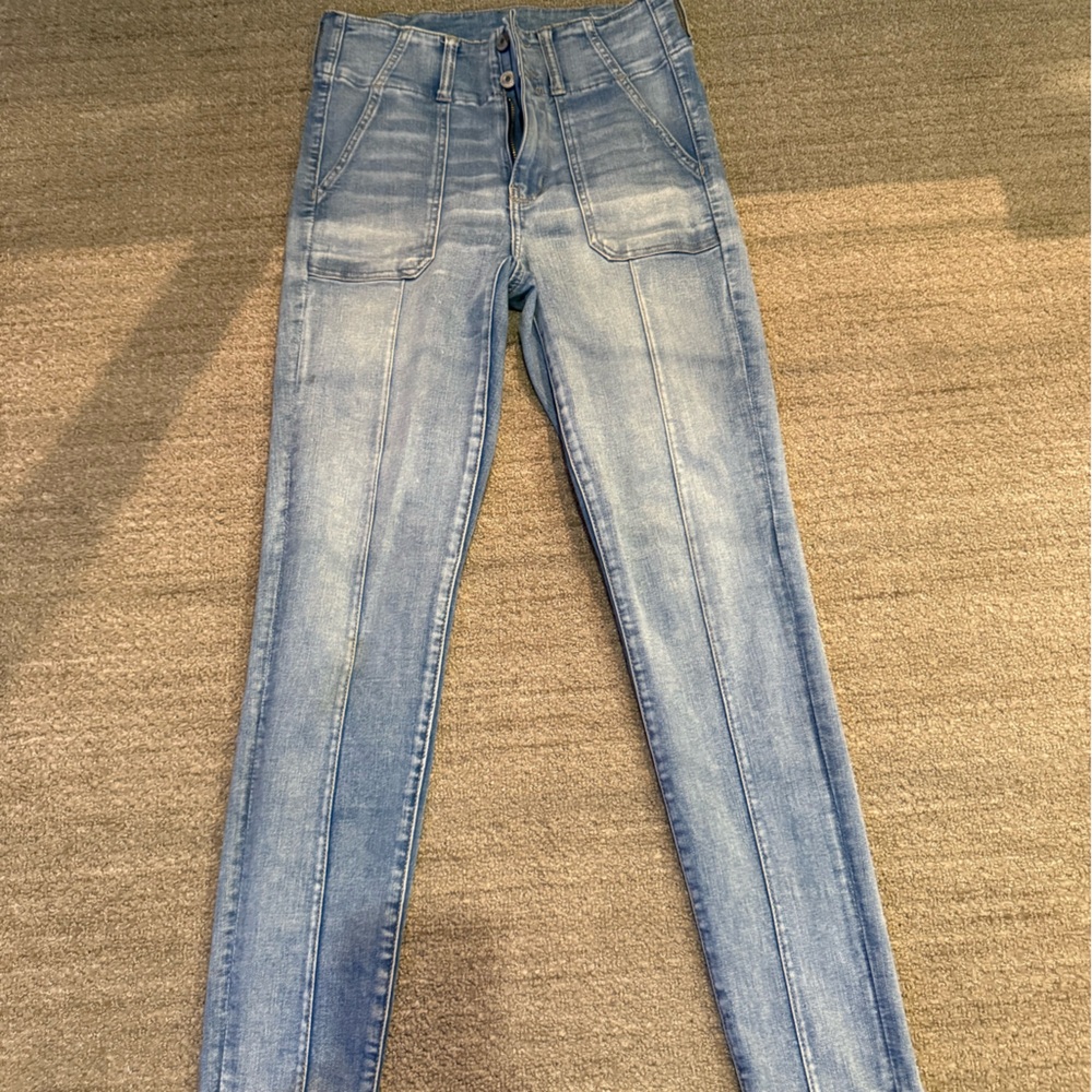 American Eagle Outfitters Light Blue Skinny Jeans